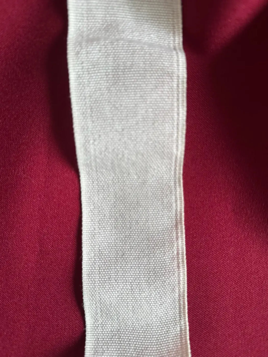 Off-white fita nastro gorgorão em poliéster 55mm com textura canelada e toque natural branco