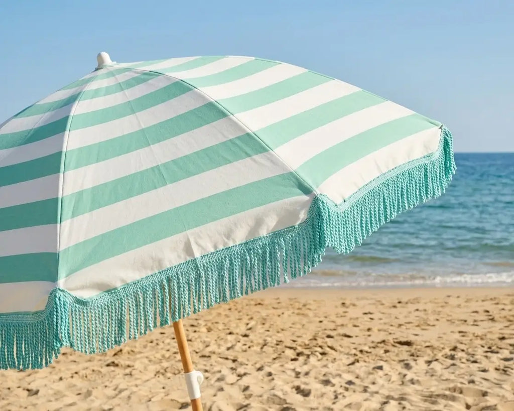 Franja atlântica algodão puro 100% 50mm com guarda-sol às riscas verde menta e branco com borda de franjas