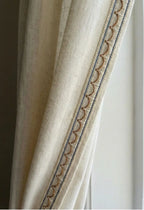 Beige cortina de linho com delicada franja onda em algodão e filamento 20mm com costura castanha e azul marinho l&l