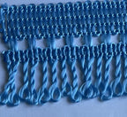 Franja salon azul com fios torcidos e acabamento superior em cadeia tecida de seda técnica l&l 50mm