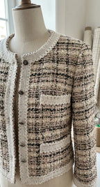 Beige e preto casaco de tweed com galão vendôme em crochet creme 25mm em rayon entrançado